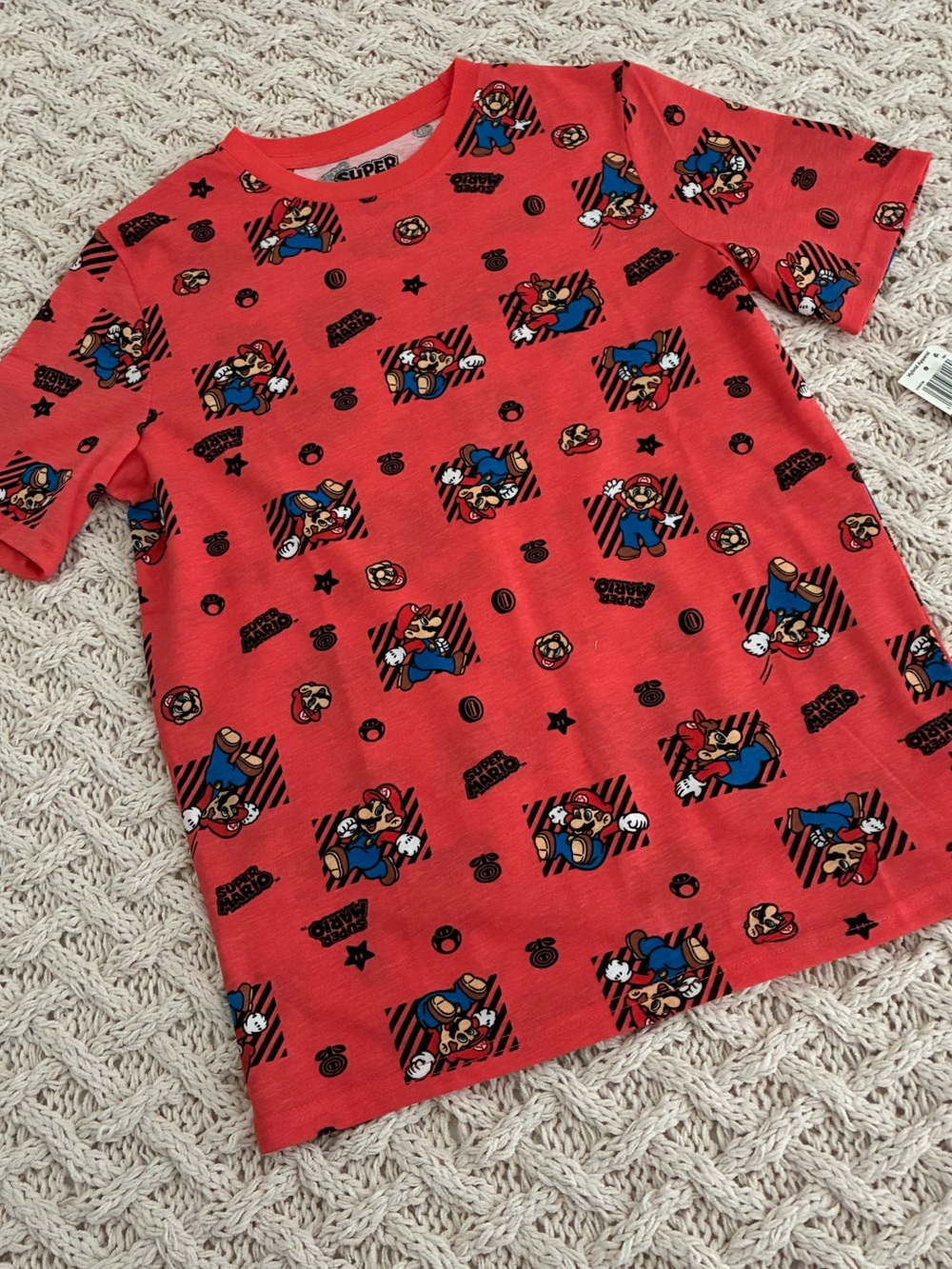 NWT Nintendo Super Mario All Over Print Red Graphic T-Shirt L.
